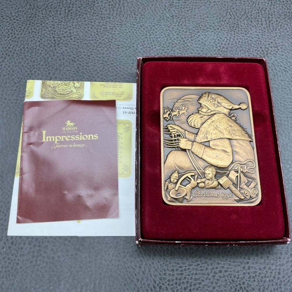 MADISON COLLECTION Christmas‎ 1991 Santa Clause Impressions Forever In Bronze